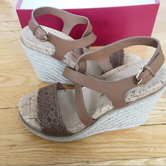 ❌SOLD❌ SALVATORE FERRAGAMO Gioela Paliss Wedge 8.5 - Picture 2 of 6